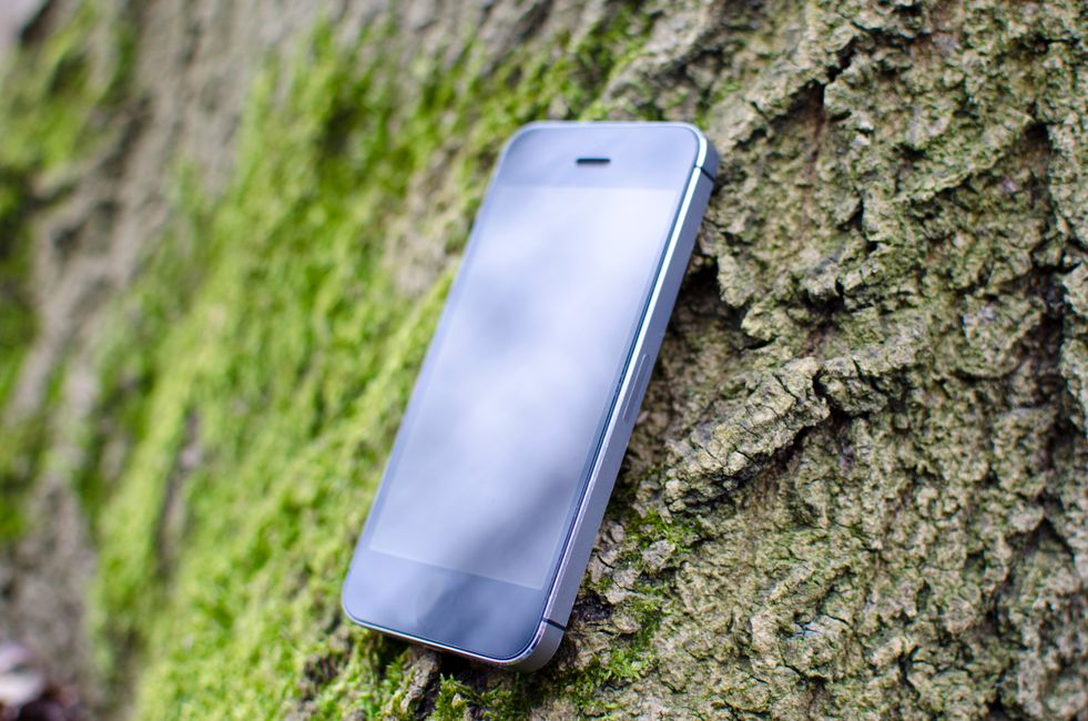 iPhone Duo上手折痕明显 乔布斯惊坐起
